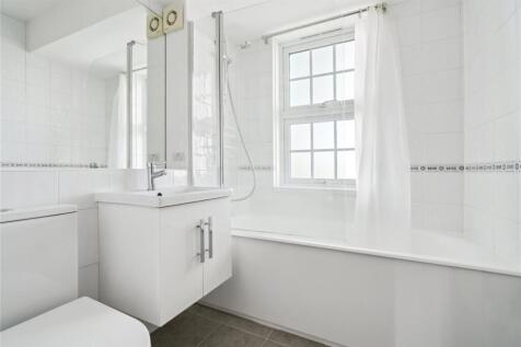 En Suite Bathroom