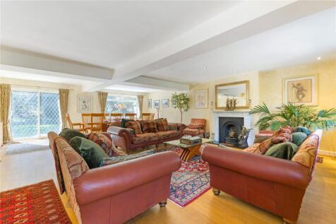 Sitting/Dining Room