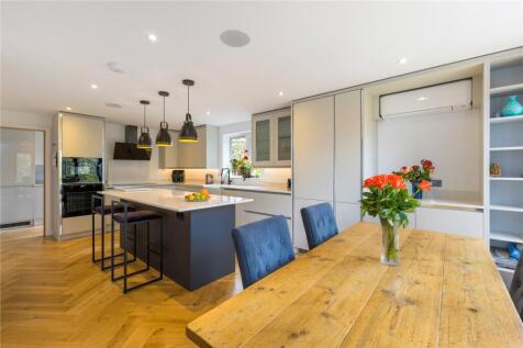 Dining/Kitchen