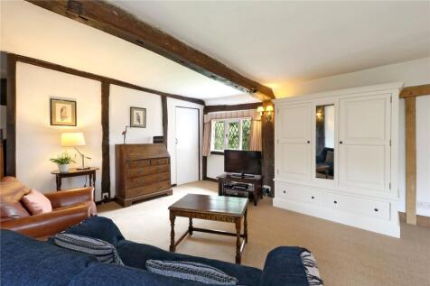 Upstairs Sitting Rm