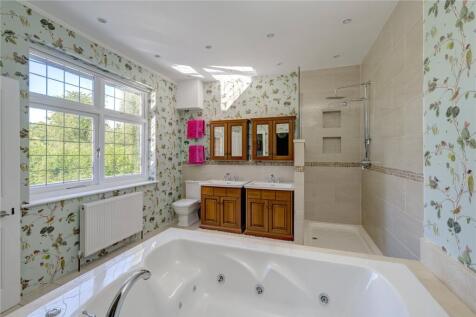 En Suite Bathroom