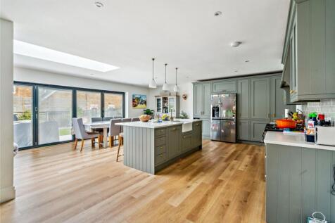 Kitchen/Dining