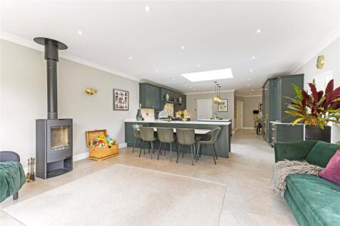 Family Room/Kitchen