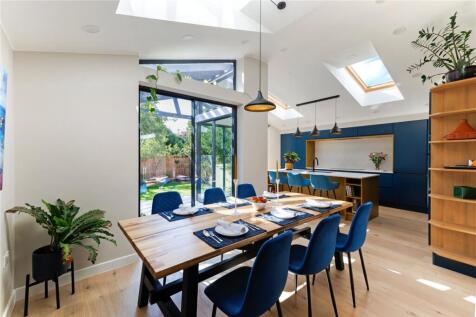 Kit/Dining Room