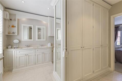 En Suite Bathroom