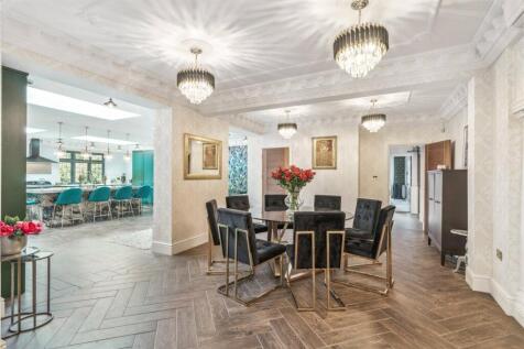 Breakfast Room