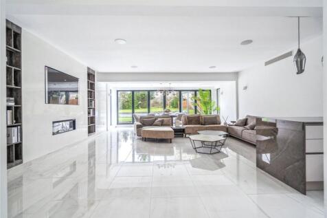 Sitting/Dining Room