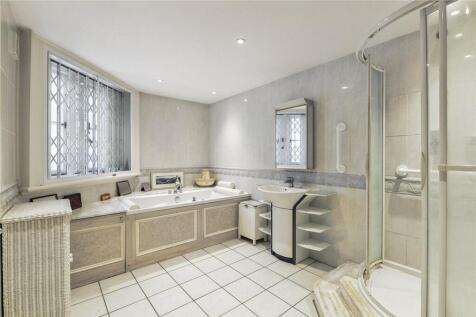 Bed 2 En Suite