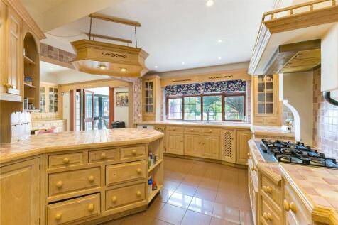 Kitchen/B&#39;fast Room