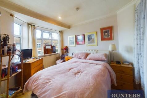 CAM03636G0-PR0011-STILL004.jpg