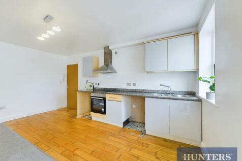 CAM03636G0-PR0021-STILL005.jpg