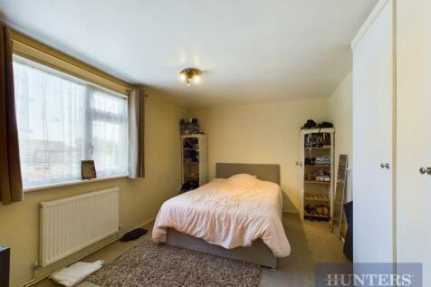 CAM03696G0-PR0165-STILL002.jpg