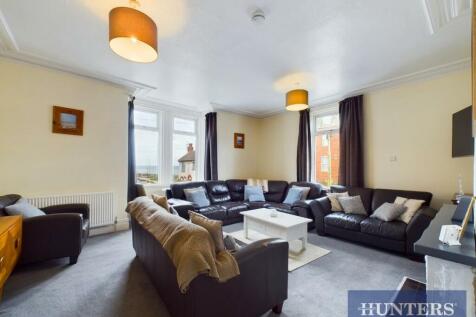 CAM03696G0-PR0200-STILL017.jpg