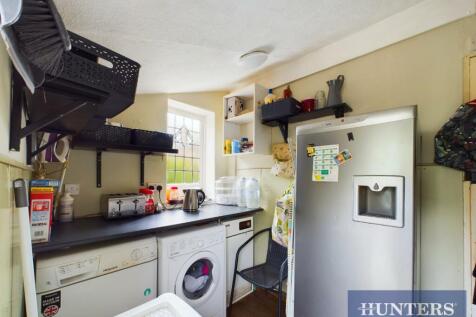 CAM03696G0-PR0272-STILL032.jpg