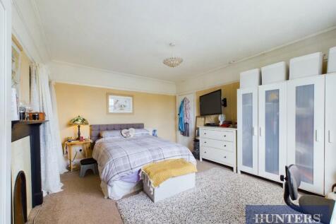 CAM03696G0-PR0272-STILL002.jpg