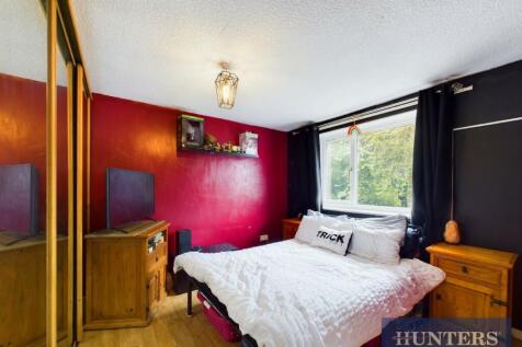 CAM03696G0-PR0276-STILL002.jpg