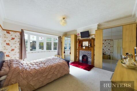 CAM03696G0-PR0288-STILL002.jpg