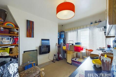 CAM03696G0-PR0320-STILL014.jpg