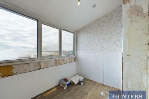 CAM03696G0-PR0320-STILL016.jpg