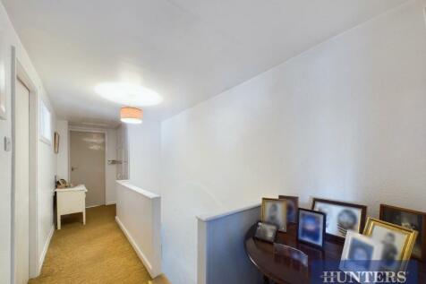 CAM03696G0-PR0338-STILL002.jpg