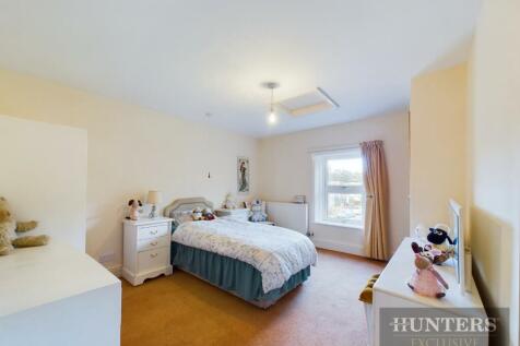 CAM03696G0-PR0339-STILL003.jpg
