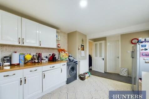 CAM03696G0-PR0373-STILL007.jpg