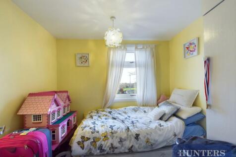 CAM03696G0-PR0373-STILL003.jpg