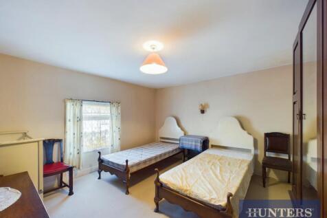 CAM03696G0-PR0374-STILL013.jpg