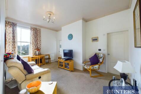 CAM03696G0-PR0436-STILL009.jpg
