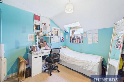 CAM05333G0-PR0055-STILL006.jpg