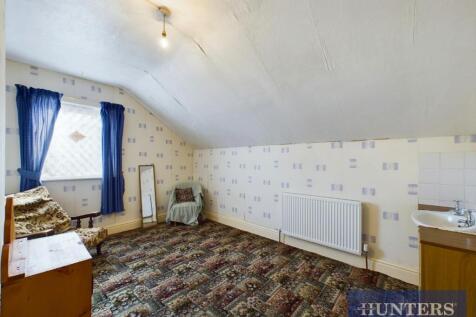 CAM03696G0-PR0427-STILL005.jpg