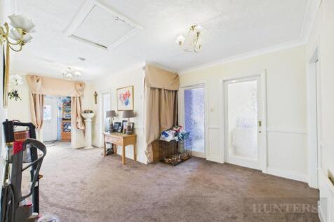 CAM05333G0-PR0261-STILL009.jpg