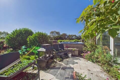 CAM05333G0-PR0261-STILL016.jpg