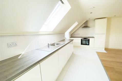 Kitchen Long.jpg