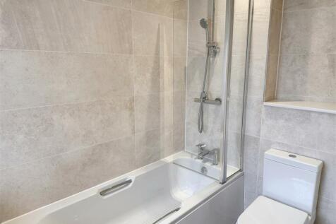 Bathroom (1).jpg