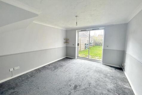 Living room 1.jpg