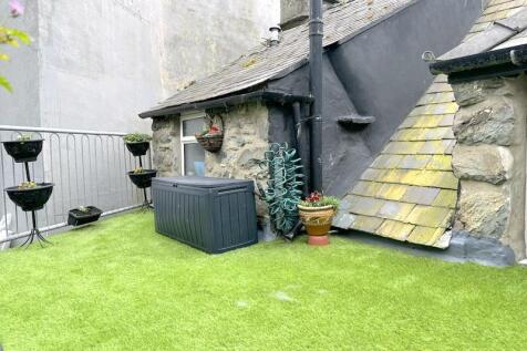 Roof Terrace 1.jpg