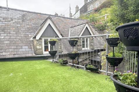 Roof Terrace 2.jpg
