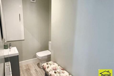 Downstairs wc