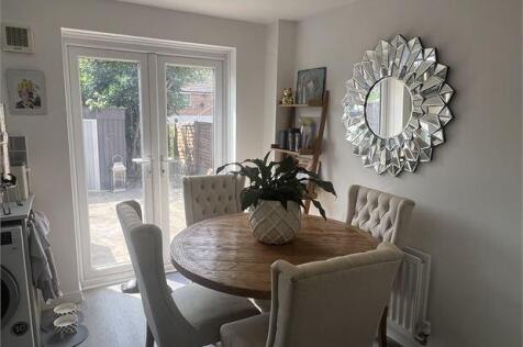 Dining kitchen