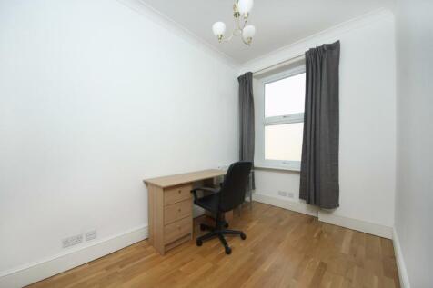 GV- F4 - 84 Grange Rd (12).jpg