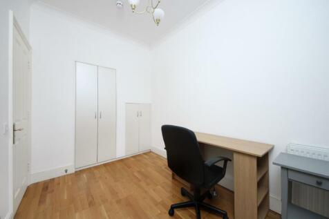 GV- F4 - 84 Grange Rd (13).jpg