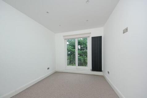 Gv- 20 Tring Ave (24).jpg