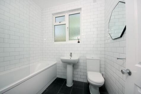 Gv- F1 - 54 Grange Park (13).jpg