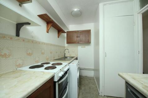 Gv- 11 Fairlea Place (13).jpg