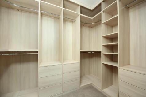 Gv- 13 Ascott Ave (26).jpg