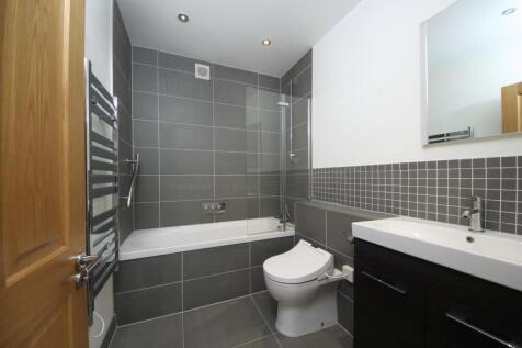 Gv- 13 Ascott Ave (31).jpg