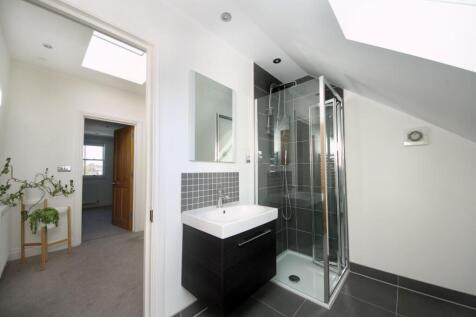 Gv- 13 Ascott Ave (35).jpg