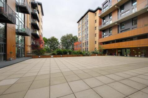 Gv-105 Issigonis House (4).jpg