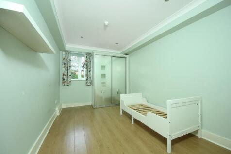 GV- F1 - 22 Twyford Cresc (10).jpg